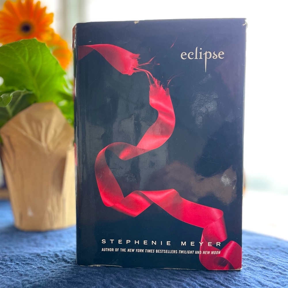 Eclipse - Twilight Series book 3 Hardcover Author Stephenie Meyer